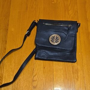 Elegant Black Crossbody Bag